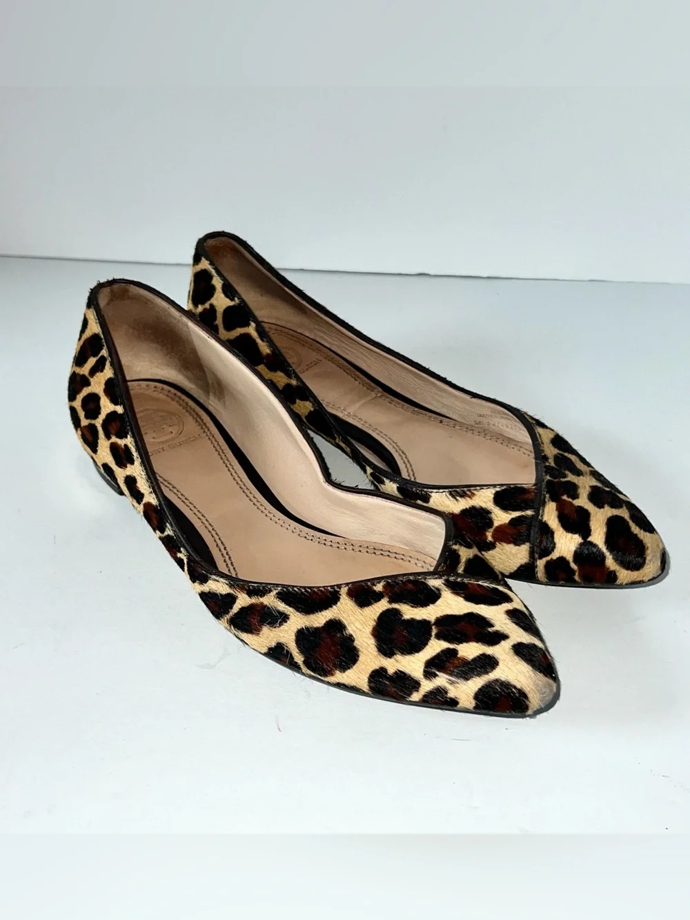 Tory Burch Sz 6.5 M Animal Print Cow Fur Casual Elegant Flats